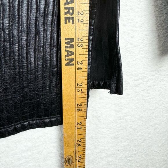 Fabletics Bre Long-Sleeve Tunic Top Sweatshirt Textured Faux Leather Look Size L - Picture 15 of 15